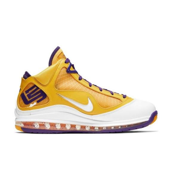 Nike LeBron VII QS main image 4